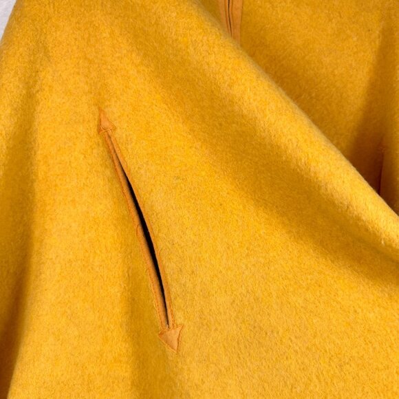 A0040 Vintage 60s 100% Wool Reversible Poncho Cape Plaid Yellow Zip Up One Size - Picture 4 of 8
